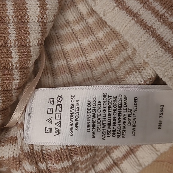 NWT Womens Sincerely Jules Sweater Set Including Halter Top & Skirt Size M - Picture 8 of 8